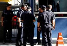 Acidente com ônibus da Malaysia Airlines mata 11 em Kuala Lumpur