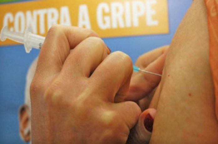1552907437-gripe-vacina-nova