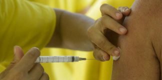 Mais de 33 milhões de pessoas foram vacinadas contra a gripe no país