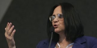 Projeto de combate a suicídio deve ter resultado este ano, diz Damares