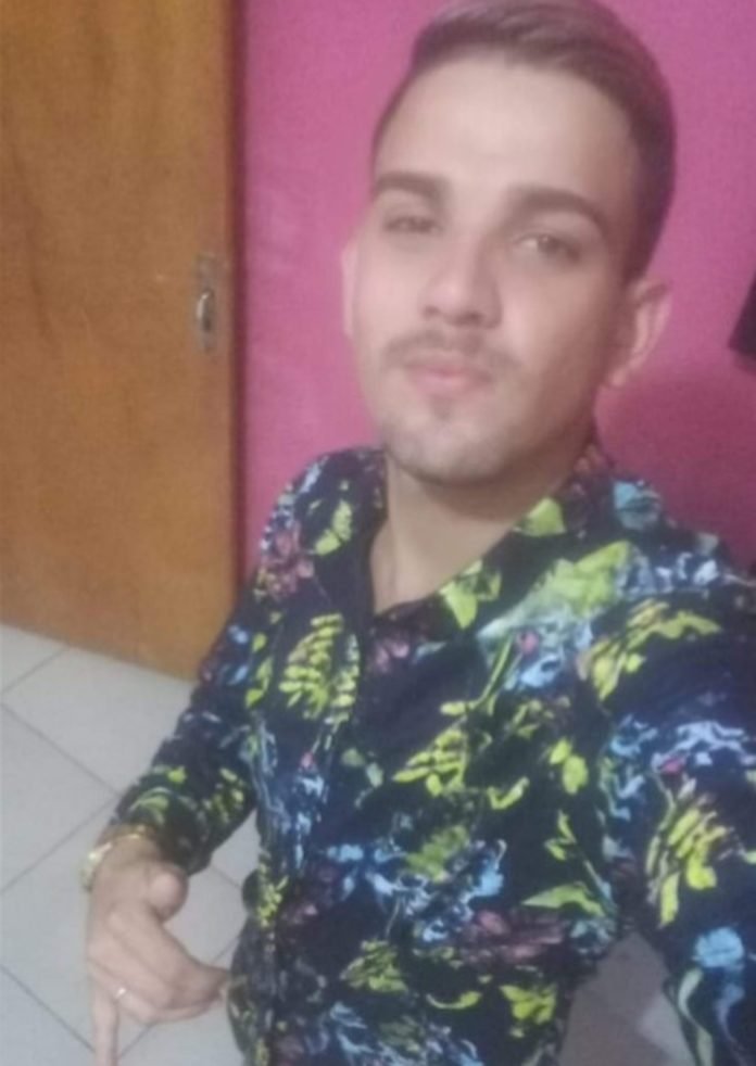 3fa18dd0-74bd-4b43-99f6-d268902e203d