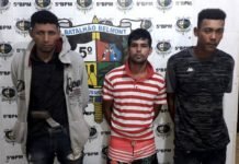 Três são presos com arma após roubo de motocicleta de mulher na zona Leste