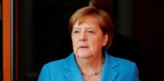 Merkel quebra protocolo ao recepcionar primeira-ministra da Dinamarca