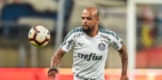 Ao contrário de expulsão recente, Felipe Melo recebe carinho no Palmeiras e defesa de Felipão