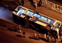 Ônibus cai de viaduto no Rio e deixa 14 feridos