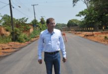 Máquinas a serviço da prefeitura avançam com obras de infraestrutura em bairros da capital