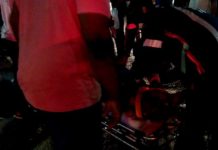 Jovem é baleado após perseguir e atropelar bandidos que roubaram sua moto