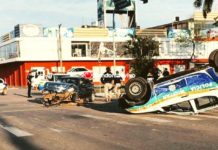 Viatura da Polícia Militar capota após forte colisão em Porto Velho