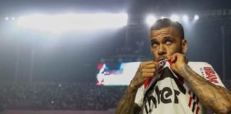 Dani Alves diz que recusou ofertas de Barça e Juve antes do São Paulo