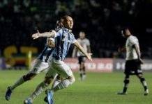 Everton iguala recorde de gols pelo Grêmio em uma temporada e se vê entre os melhores do país