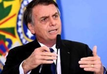 Bolsonaro assina 13º salário para beneficiários do Bolsa Família