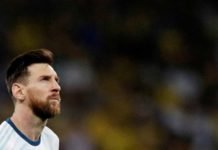 Messi diz que cogitou deixar Barça por problema fiscal