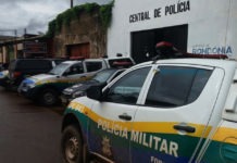 PM prende quadrilha com dois carros roubados em ramal às margens da BR 319
