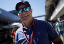 Tenho sido muito melhor não falando de F-1, diz Barrichello