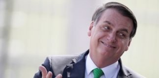 Bolsonaro diz que Lula está ‘livre, mas carregado de culpa’