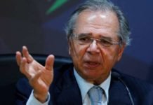 Imposto sobre folha de pagamento deve acabar, diz Guedes