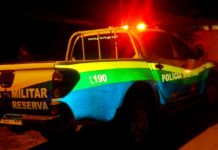 Família é mantida refém por bandidos armados durante roubo em residência
