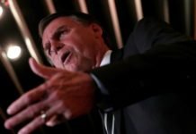 Bolsonaro diz que TV Escola ‘deseduca’ e xinga Paulo Freire