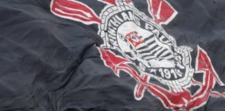 Corinthians renova com escola de idiomas no valor de R$ 1,5 milhão