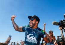 Italo Ferreira desbanca Gabriel Medina e conquista o título mundial