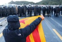 Barcelona e Real Madrid fazem clássico cercado de tensão política