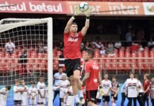 Entre o Natal e o Ano Novo: São Paulo tem semana decisiva pela contratação do goleiro Tiago Volpi