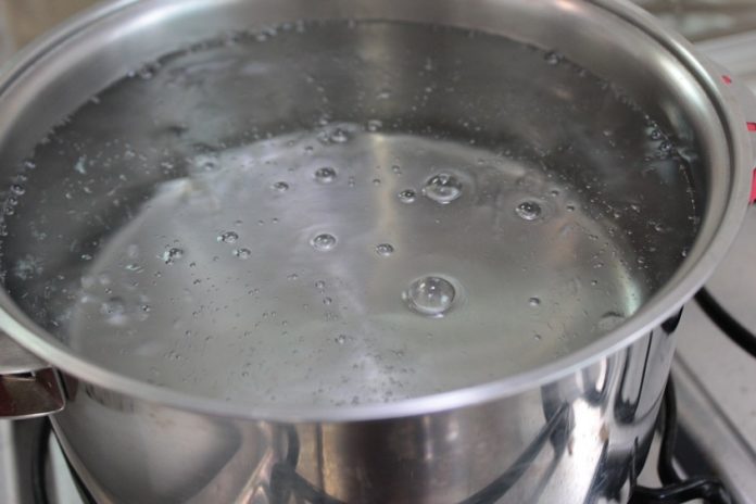 agua fervente