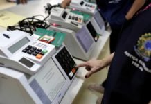 TSE aprova projetos de novas urnas, mas concorrentes recorrem