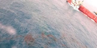 Ibama identifica óleo próximo a navio encalhado na costa do Maranhão