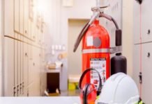 Panela esquecida no fogo pode ter causado incêndio em casa de madeira