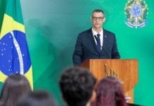 Porta-voz da Presidência, Otávio Rêgo Barros está com Covid-19