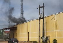 Incêndio atinge fundos de antigo mercado em Porto Velho