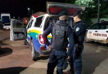 Homem é preso acusado de tenta matar mulher a facadas na zona leste