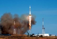 Astronautas russos e norte-americana partem para Estação Espacial
