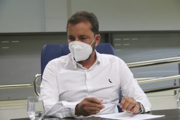 1607523203corona-vac-prefeito-compra