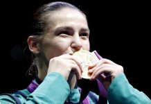 Irlandesa Katie Taylor é eleita a boxeadora do ano pela revista The Ring