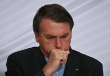 PT pede anulação do sigilo sobre cartão de vacinação de Bolsonaro