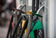 Preço do petróleo abre semana com maior valor desde março após Trump ameaçar aniquilar Irã
