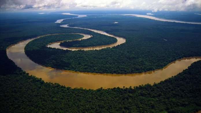 Rio-Amazonas-e-suas-curvas