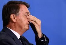 Bolsonaro: “Querem me tornar inelegível por fake news; é inacreditável”