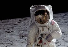 Nasa diz que missão de astronautas dos EUA à Lua vai esperar até 2025