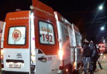 Mulher ataca marido com facada no pescoço durante bebedeira em casa