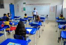 Professores irão receber bonificação de R$ 2.800 ainda nesse mês