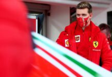 Schumacher continuará tutelado por Ferrari na F1 em 2022, visando vaga futura