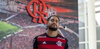 Flamengo anuncia o zagueiro Pablo, que estava na Rússia