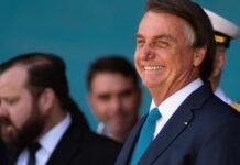 PT aciona TSE por propaganda antecipada em motociata de Bolsonaro