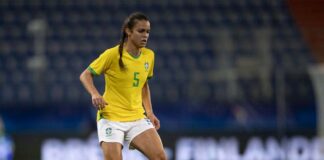 Luana sente joelho operado e dá lugar à Ana Vitória