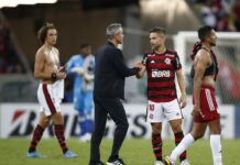Flamengo não convence, mas triunfa na Libertadores