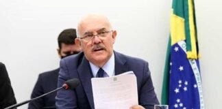 Defesa de ex-ministro Milton Ribeiro diz que prisão foi ilegal e pedirá liberdade