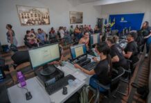 Atualização cadastral para unidades habitacionais de Porto Velho segue no Prédio do Relógio